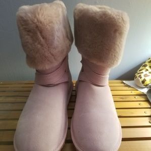 Lamo Ugg Boots